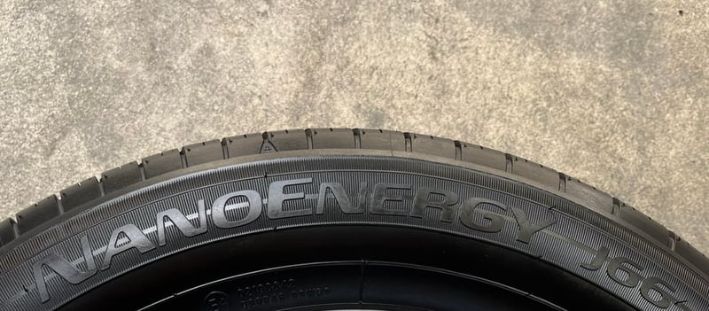 ยางป้ายแดง 195-65-15 TOYO ปลายปี 24 สวยกริ๊บ ถอดจากรถใหม่ป้ายแดง