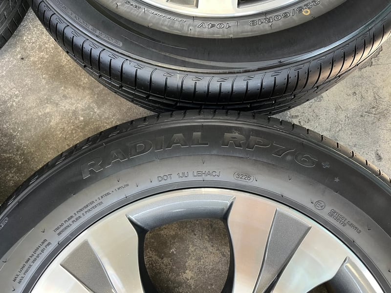 ล้อแม็ก Honda CRV G4 ขอบ 18 สีเทาหน้าเงา พร้อมยางป้ายแดง 225-60-18 CHAOYANG ปี 25 ล้อแม็ก Honda CRV G4 ขอบ 18 สีเทาหน้าเงา พร้อมยางป้ายแดง 225-60-18 CHAOYANG ปี 25