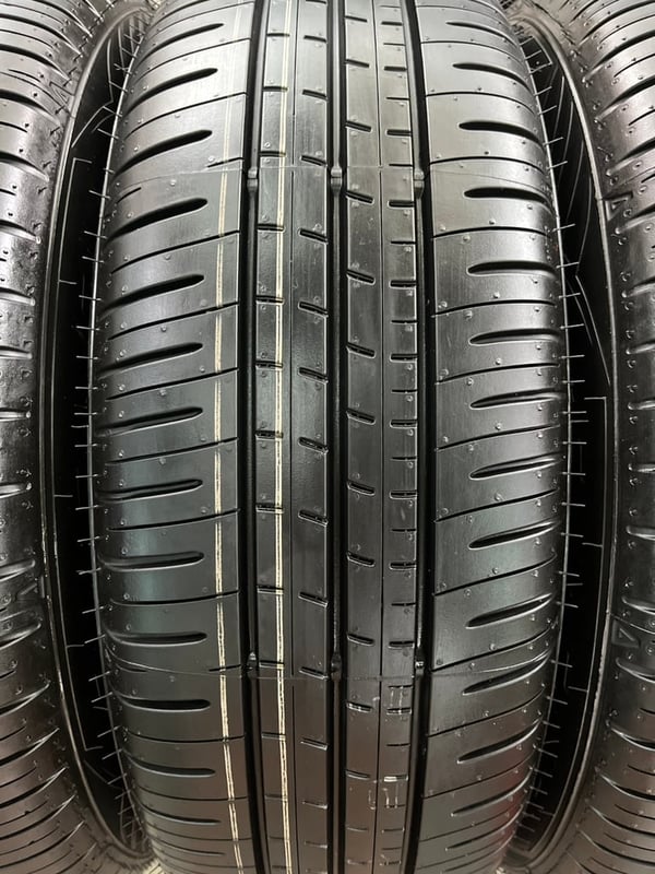 ยางป้ายแดง 195-60-16 Dunlop ปลายปี 25 สวยกริ๊บ ถอดจากรถป้ายแดง ยางป้ายแดง 195-60-16 Dunlop ปลายปี 25 สวยกริ๊บ ถอดจากรถป้ายแดง