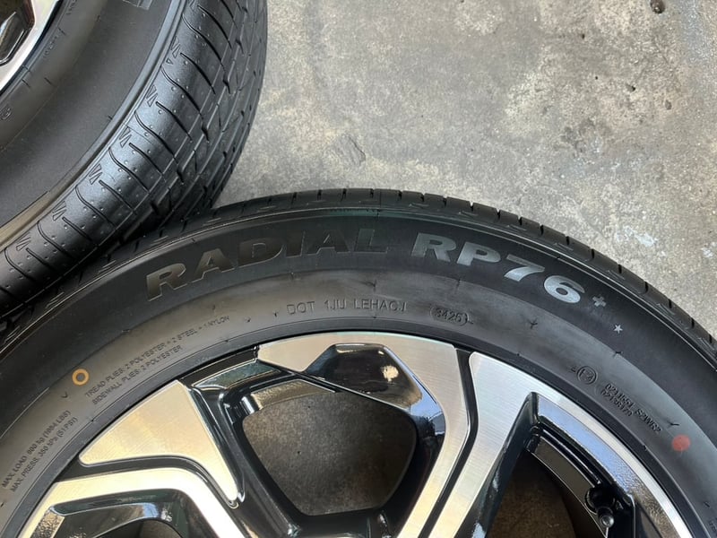 ล้อแม็ก Honda CRV G5 ตัวท็อป ขอบ 18 ดำหน้าเงา พร้อมยางป้ายแดง 225-60-18 CHAOYANG ปี 25