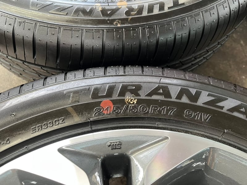 ล้อแม็กป้ายแดง Honda Civic EHEV EL รุ่นใหม่ล่าสุด ขอบ 17 พร้อมยางใหม่ป้ายแดง 215-50-17 Bridgestone ปี 26 ล้อแม็กป้ายแดง Honda Civic EHEV EL รุ่นใหม่ล่าสุด ขอบ 17 พร้อมยางใหม่ป้ายแดง 215-50-17 Bridgestone ปี 26