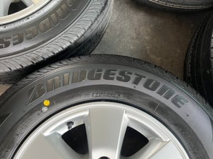 ล้อแม็ก 6รู139 Toyota ขอบ 15 พร้อมยางใหม่ 215-70-15 Bridgestone ปี 26