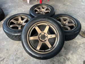 ล้อแม็ก 6รู139 TE37 (งาน COSMIS) ขอบ 20 พร้อมยาง 265-50-20 KINTO ปี 23 ล้อแม็ก 6รู139 TE37 (งาน COSMIS) ขอบ 20 พร้อมยาง 265-50-20 KINTO ปี 23