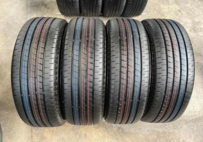 ล้อแม็กพร้อมยางใหม่ป้ายแดง Toyota Camry ขอบ 17 สีไฮเปอร์ สวยกริ๊บ