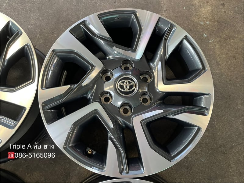 ล้อแม็กป้ายแดง 6รู139 Toyota Fortuner Leader ขอบ 18 เทาหน้าเงา สวยกริ๊บ