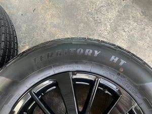 ล้อแม็กพร้อมยางใหม่ป้ายแดง Mitsu Pajero ขอบ 18 สีดำ สวยกริ๊บ ล้อแม็กพร้อมยางใหม่ป้ายแดง Mitsu Pajero ขอบ 18 สีดำ สวยกริ๊บ