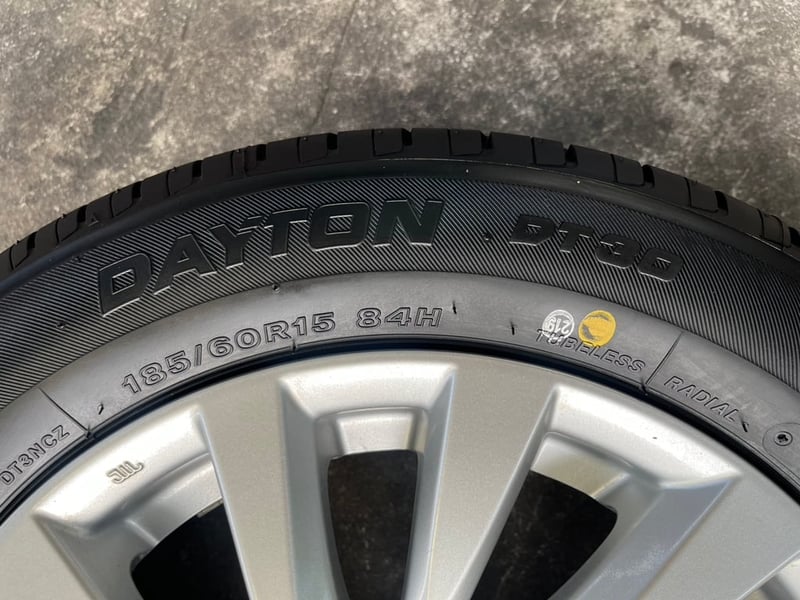 ล้อแม็ก Mitsu Attrage ขอบ 15 สีบอร์น พร้อมยางใหม่ 185-60-15 DAYTON ปี 26 ล้อแม็ก Mitsu Attrage ขอบ 15 สีบอร์น พร้อมยางใหม่ 185-60-15 DAYTON ปี 26