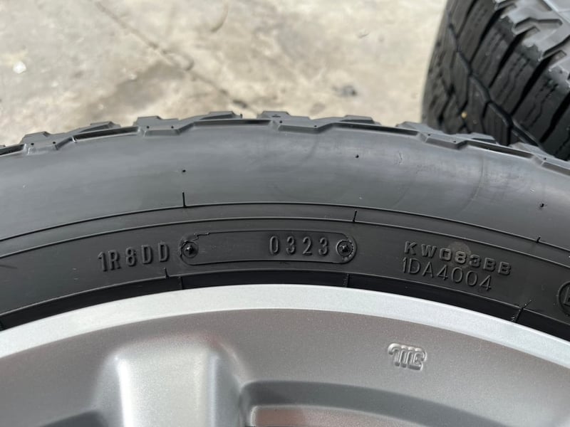 ล้อแม็กป้ายแดงพร้อมยาง ISUZU D-Max ขอบ 17 สวยกริ๊บ ล้อแม็กป้ายแดงพร้อมยาง ISUZU D-Max ขอบ 17 สวยกริ๊บ