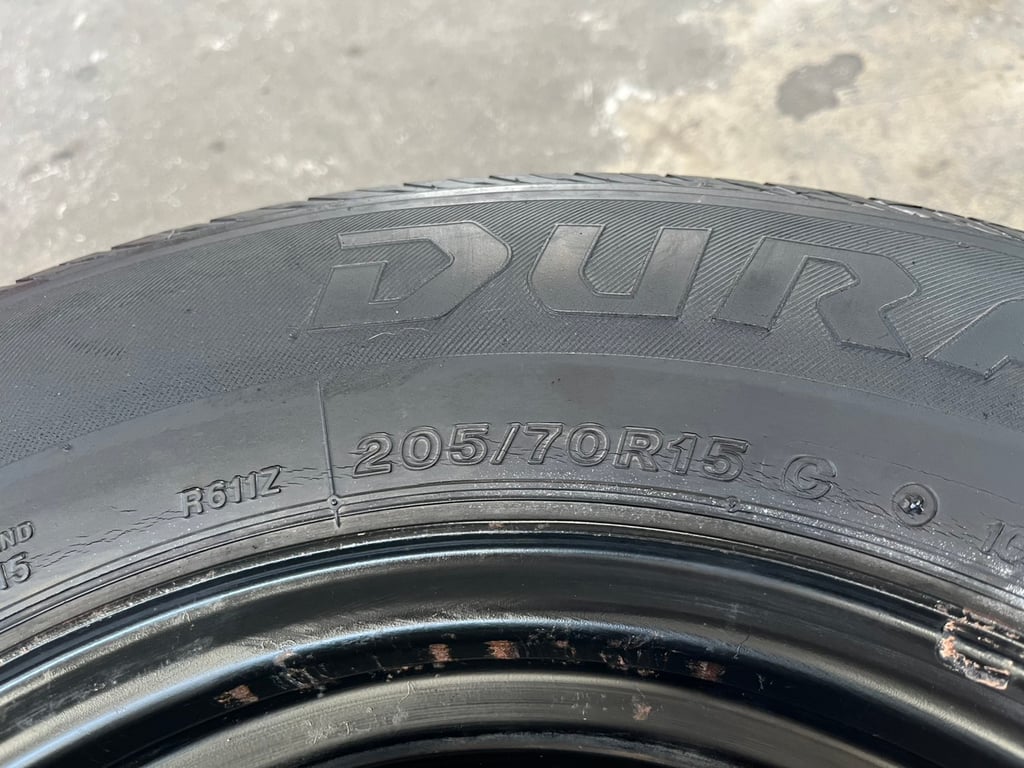 ล้อกระทะ 5รู114 Toyota ขอบ 15 สีดำ แถมยาง 205-70-15 Bridgestone ปี 19 ล้อกระทะ 5รู114 Toyota ขอบ 15 สีดำ แถมยาง 205-70-15 Bridgestone ปี 19