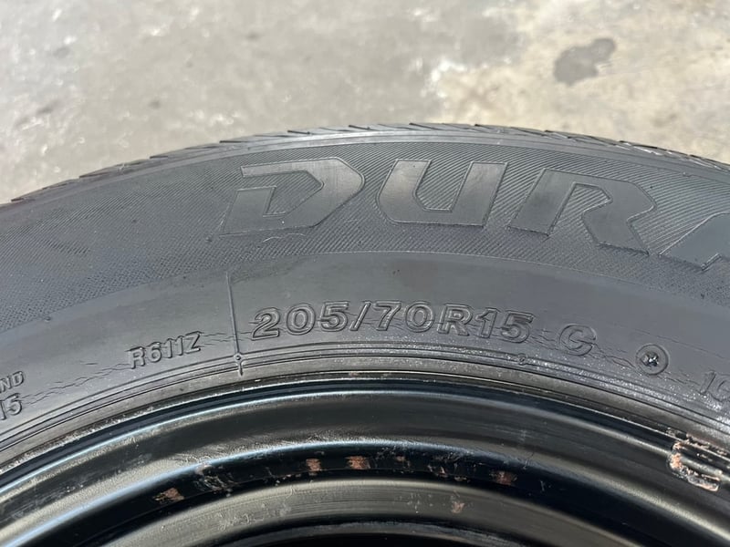 ล้อกระทะ 5รู114 Toyota ขอบ 15 สีดำ แถมยาง 205-70-15 Bridgestone ปี 19 