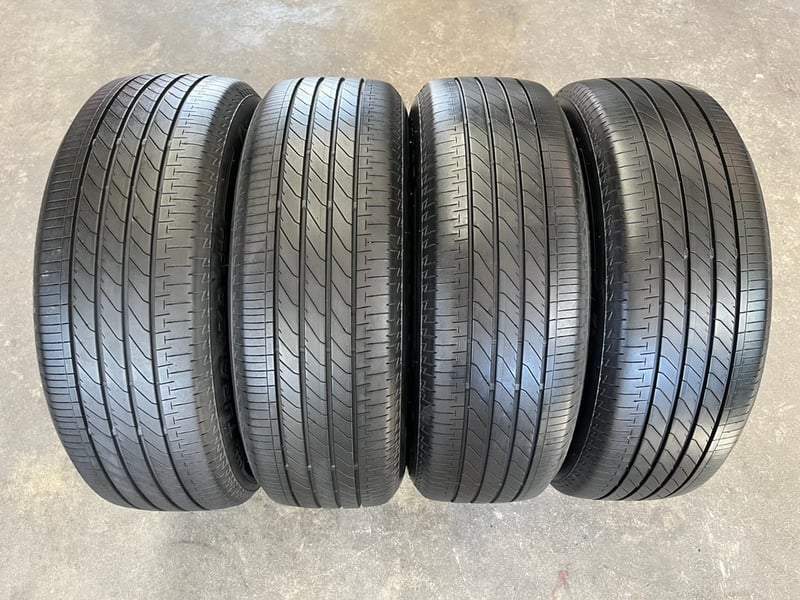 ล้อแม็ก Honda HRV ขอบ 17 พร้อมยาง 265-60-17 Bridgestone ปี 23 ล้อแม็ก Honda HRV ขอบ 17 พร้อมยาง 265-60-17 Bridgestone ปี 23