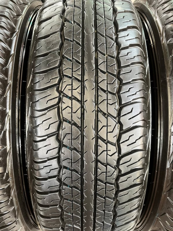 ยางป้ายแดง 225-70-17 Dunlop ปี 25 สวยกริ๊บ ถอดจากรถป้ายแดง