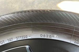 ล้อแม็กป้ายแดง Toyota TRAVO รุ่นใหม่ล่าสุด ขอบ 18 พร้อมยางป้ายแดง 265-60-18 Yokohama ปี 26