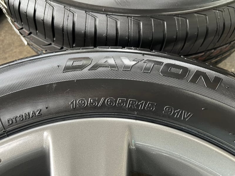 ล้อแม็กพร้อมยางใหม่ 5รู100 Toyota Altis ขอบ 15 สีเทา สวยกริ๊บ