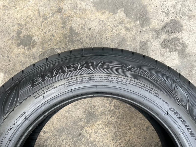 ยางใหม่ 185-65-15 Dunlop ปี 26 ใหม่กริ๊บ ยางใหม่ 185-65-15 Dunlop ปี 26 ใหม่กริ๊บ