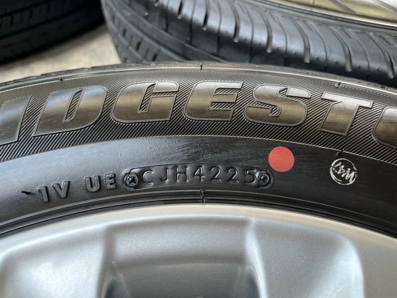 ล้อแม็กป้ายแดง Toyota Revo ขอบ 16 พร้อมยางป้ายแดง 215-65-16 Bridgestone ปลายปี 25 ล้อแม็กป้ายแดง Toyota Revo ขอบ 16 พร้อมยางป้ายแดง 215-65-16 Bridgestone ปลายปี 25