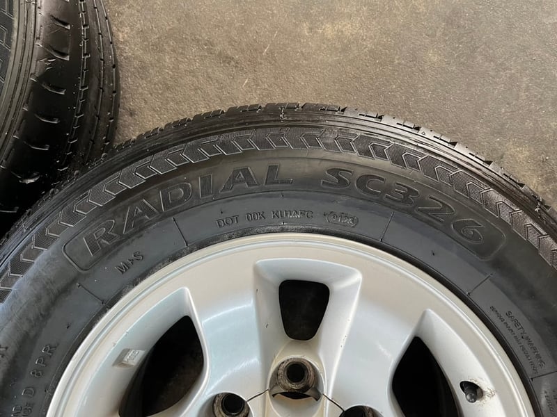 ล้อแม็ก 6รู139 Toyota Sport Rider D4D ขอบ 15 แถมยาง 215-70-15 Goodride ปี 23