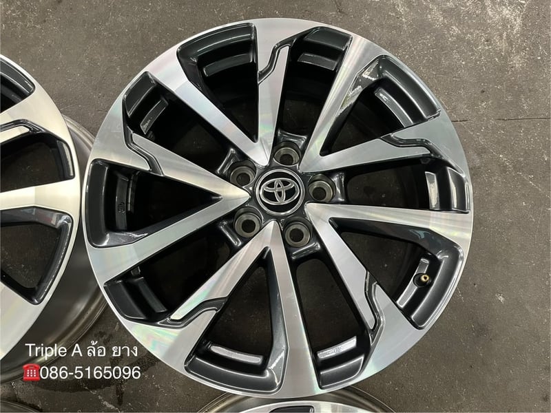 ล้อแม็ก 5รู114 Toyota Corolla Cross ขอบ 18 เทาหน้าเงา
