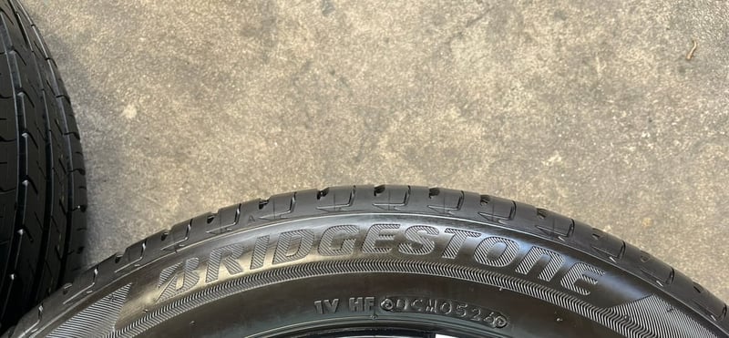 ยางป้ายแดง 205-55-17 Bridgestone ปี 26 ใหม่กริ๊บ ถอดจากรถใหม่ป้ายแดง