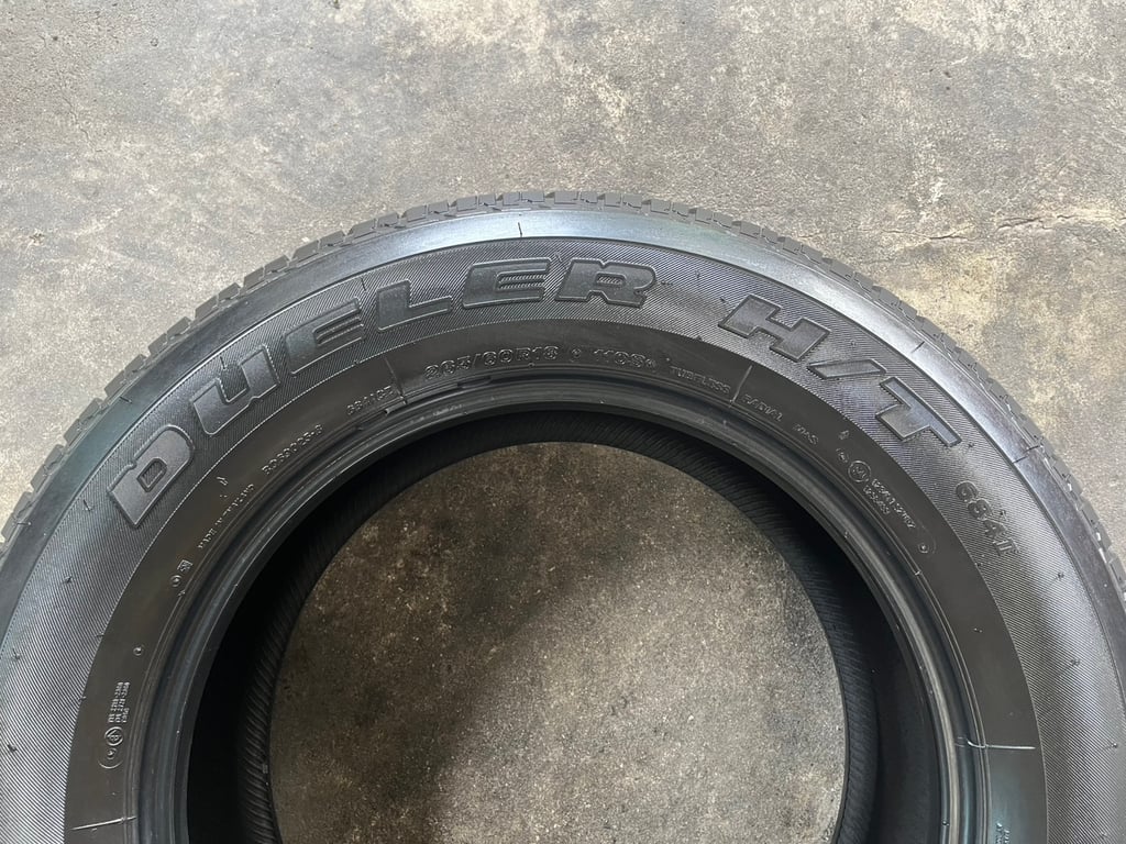 ยางป้ายแดง 265-60-18 Bridgestone ปี 25 สวยกริ๊บ เหมาะสำหรับ รถกระบะตัวสูง และ SUV ทุกรุ่น ยางป้ายแดง 265-60-18 Bridgestone ปี 25 สวยกริ๊บ เหมาะสำหรับ รถกระบะตัวสูง และ SUV ทุกรุ่น