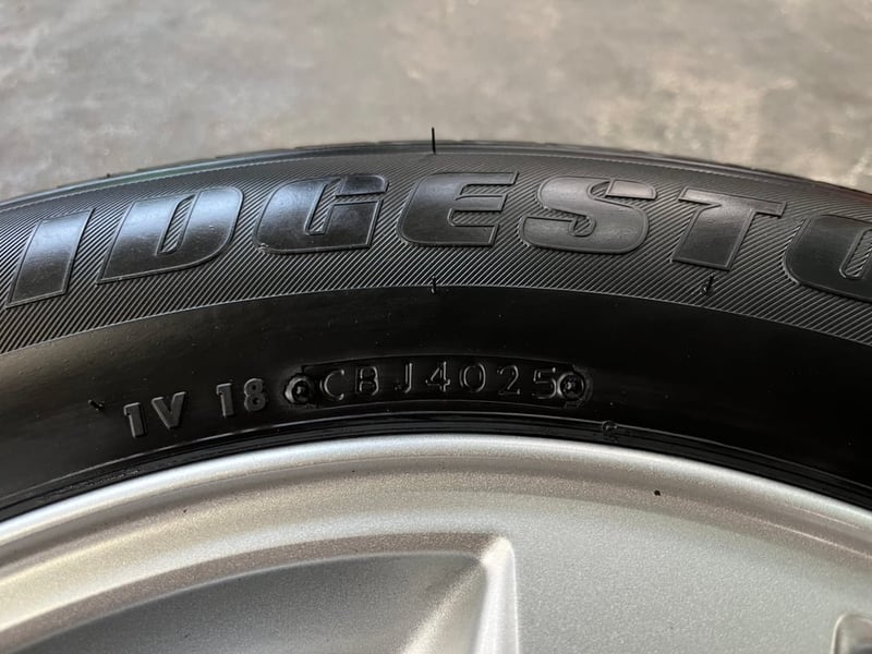 ล้อแม็ก 5รู114 Mitsu Triton ขอบ 15 พร้อมยางใหม่ 215-70-15 Bridgestone ปลายปี25