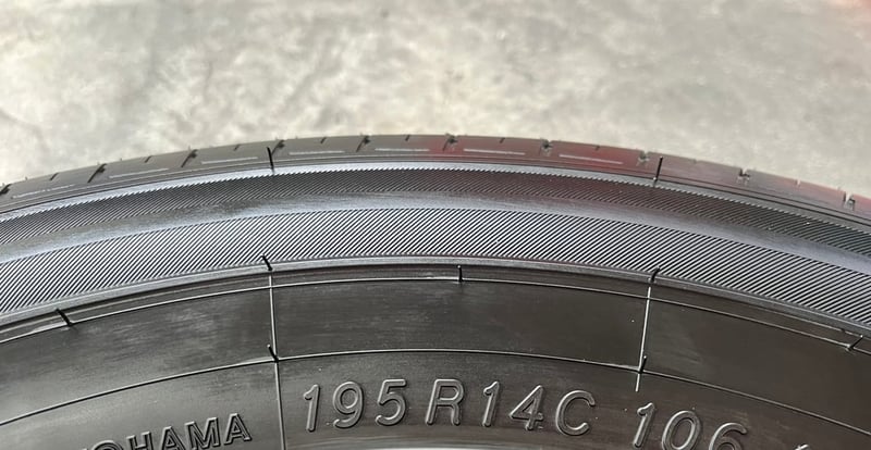 ยางป้ายแดง 195R14 Yokohama ปลายปี 24 สวยกริ๊บ ถอดจากรถป้ายแดง