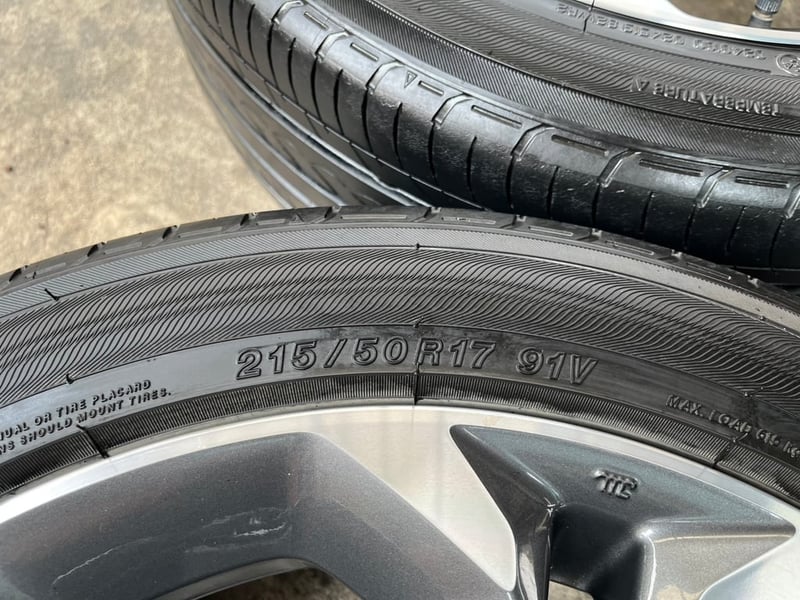 ล้อแม็ก Honda Civic FE RS ขอบ 17 เทาหน้าเงา พร้อมยาง 215-50-17 Yokohama ปี 23