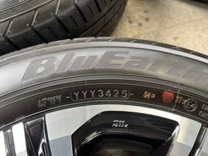 ปี 25 ล้อแม็กพร้อมยางป้ายแดง Toyota Yaris Ativ รุ่นใหม่ ขอบ 16 สวยกริ๊บ