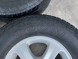 ล้อแม็ก 5รู114 Mitsu Triton ขอบ 15 แถมยาง 235-75-15 OTANI ปี 20 