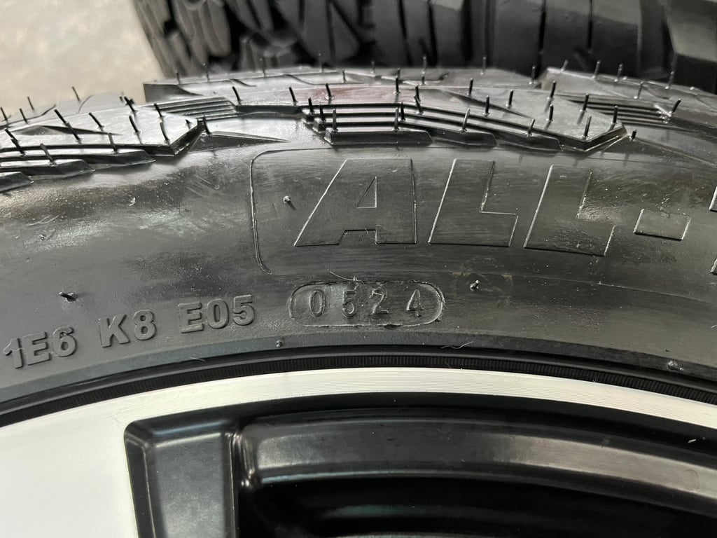 ล้อแม็ก Toyota Fortuner TRDแท้ ขอบ 20 พร้อมยาง 265-50-20 OTANI ปี 24 ล้อแม็ก Toyota Fortuner TRDแท้ ขอบ 20 พร้อมยาง 265-50-20 OTANI ปี 24