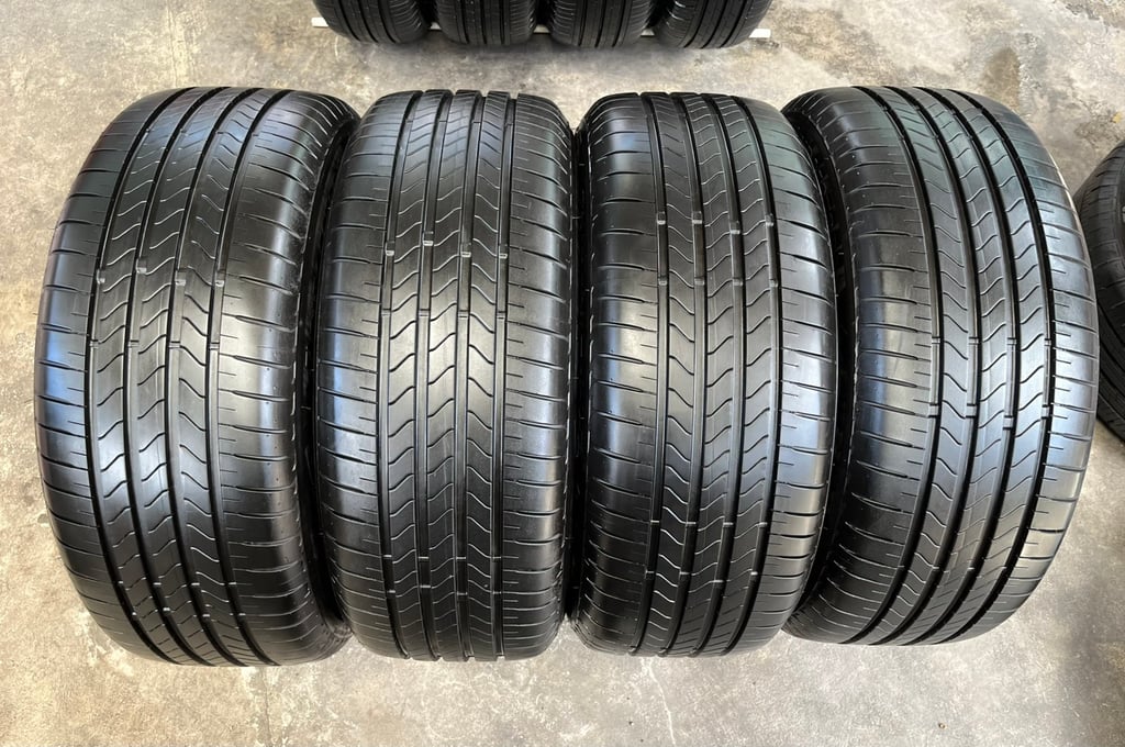 ล้อแม็ก Honda Civic FC ขอบ 16 สีเทากัน พร้อมยาง 215-55-16 Bridgestone ปี 25