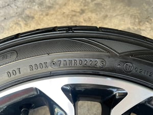 ล้ออะไหล่ 5รู100 Toyota Altis ขอบ 17 ดำหน้าเงา พร้อมยาง 215-45-17 Falken ปี 22