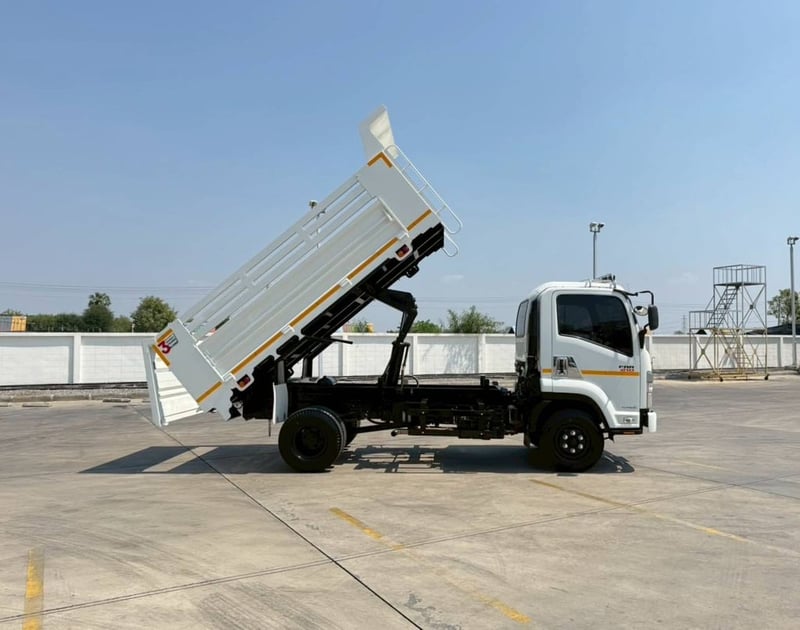ISUZU FRR210 ปี66 ดั้มพ์ 5คิว ISUZU FRR210 ปี66 ดั้มพ์ 5คิว