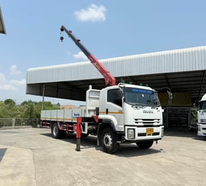 ISUZU FTR240 ปี60 ติดเครน 5ตัน 4 ปลอก กระบะ 6.90 เมตร
