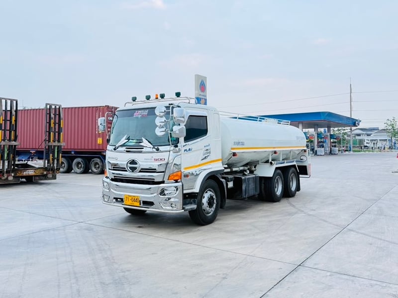 Hino FL8J260 10ล้อ เพลาเดียว บรรทุกน้ำ 16,000ลิตร