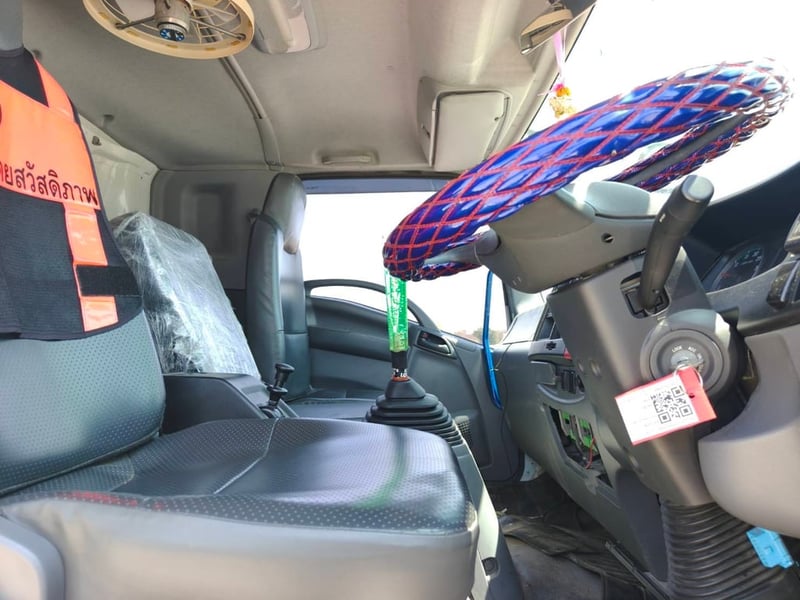 ISUZU FTR240 ปี66 ตู้แห้ง10บาน ยาว7.6เมตร