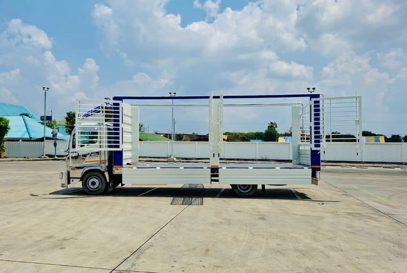 HinoFC9J 175แรง ปี66 กระบะเหล็ก คอกเปิดได้รอบ ยาวใน 6.55เมตร