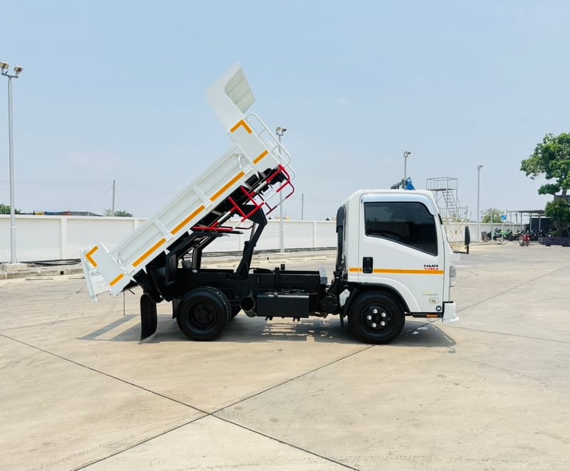 ISUZU NMR 130 MT ปี66 ดั้มพ์ 3 คิว 3 เมตร ยางใหม่6เส้น