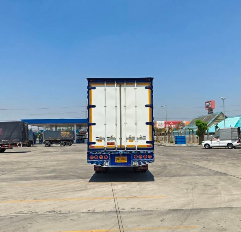 ISUZU FTR240 ปี66 ตู้แห้ง10บาน ยาว7.6เมตร