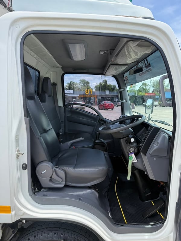 ISUZU NLR130 ปี66 ตู้เย็น-20องศา ตู้ยาว3.1เมตร พร้อมใช้งาน
