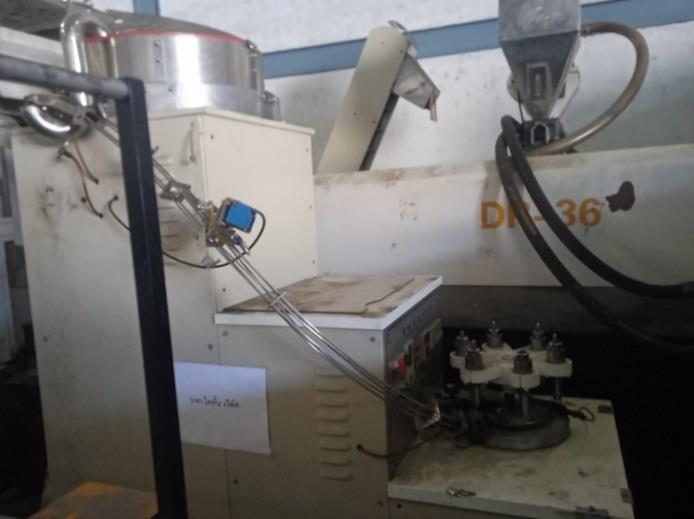 เครื่องผลิตฝาน้ำอัดลมพร้อมอุปกรณ์ DEMARK DMK-36