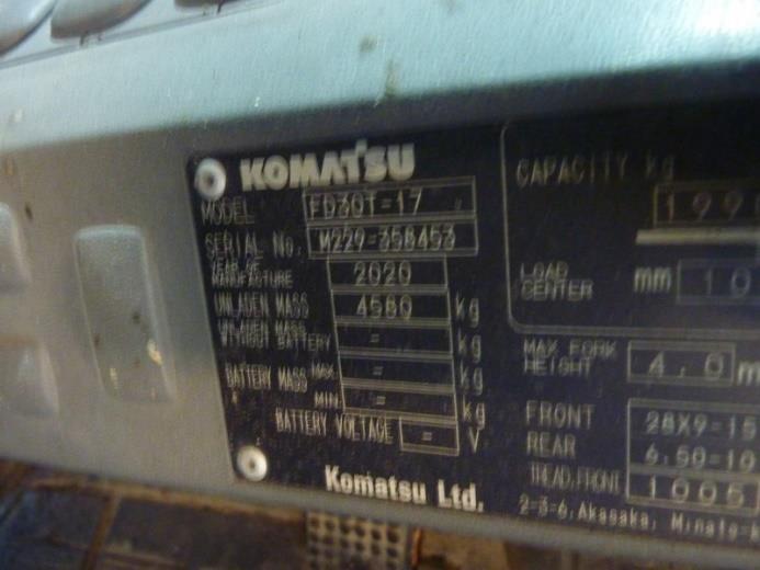 รถแม็คโคร ยี่ห้อ KOMATSU (ญี่ปุ่น) รุ่น FD30T-17