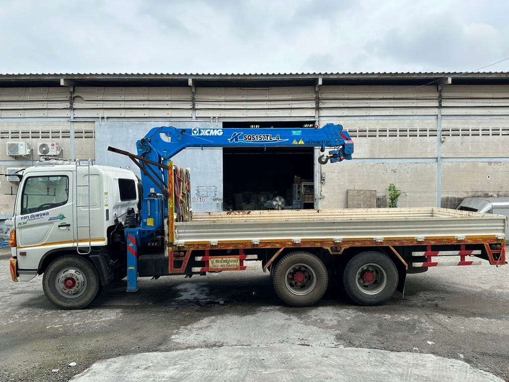 HINO FL 212แรงม้า รถหัวลากติดเครน ปี2006 เลขไมล์ 13,714 กม.