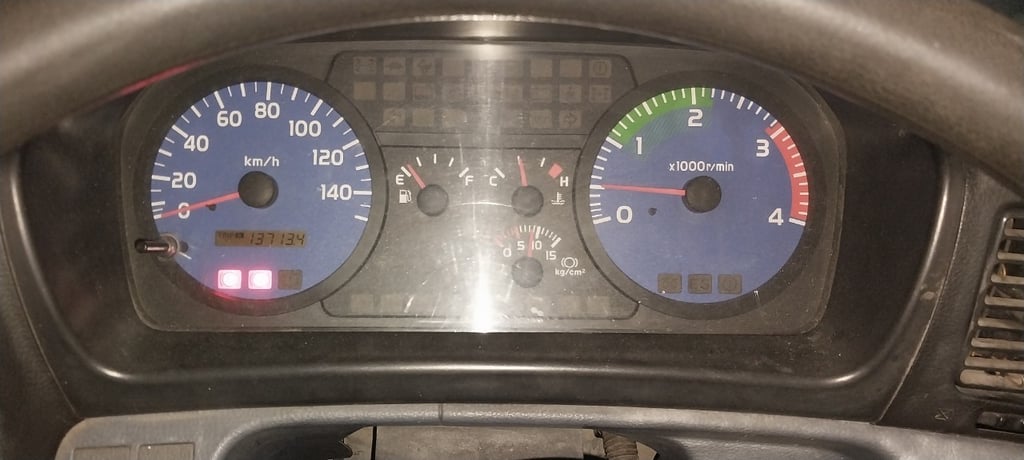 HINO FL 212แรงม้า รถหัวลากติดเครน ปี2006 เลขไมล์ 13,714 กม.