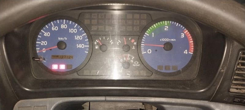 HINO FL 212แรงม้า รถหัวลากติดเครน ปี2006 เลขไมล์ 13,714 กม. HINO FL 212แรงม้า รถหัวลากติดเครน ปี2006 เลขไมล์ 13,714 กม.