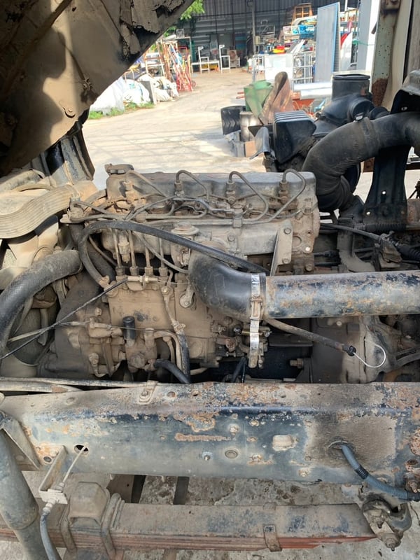 ขายรถ 6 ล้อ hino 117แรงม้า