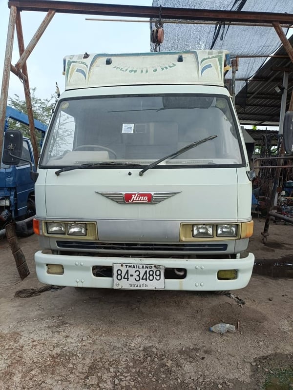 ขายรถ 6 ล้อ hino 120 แรง