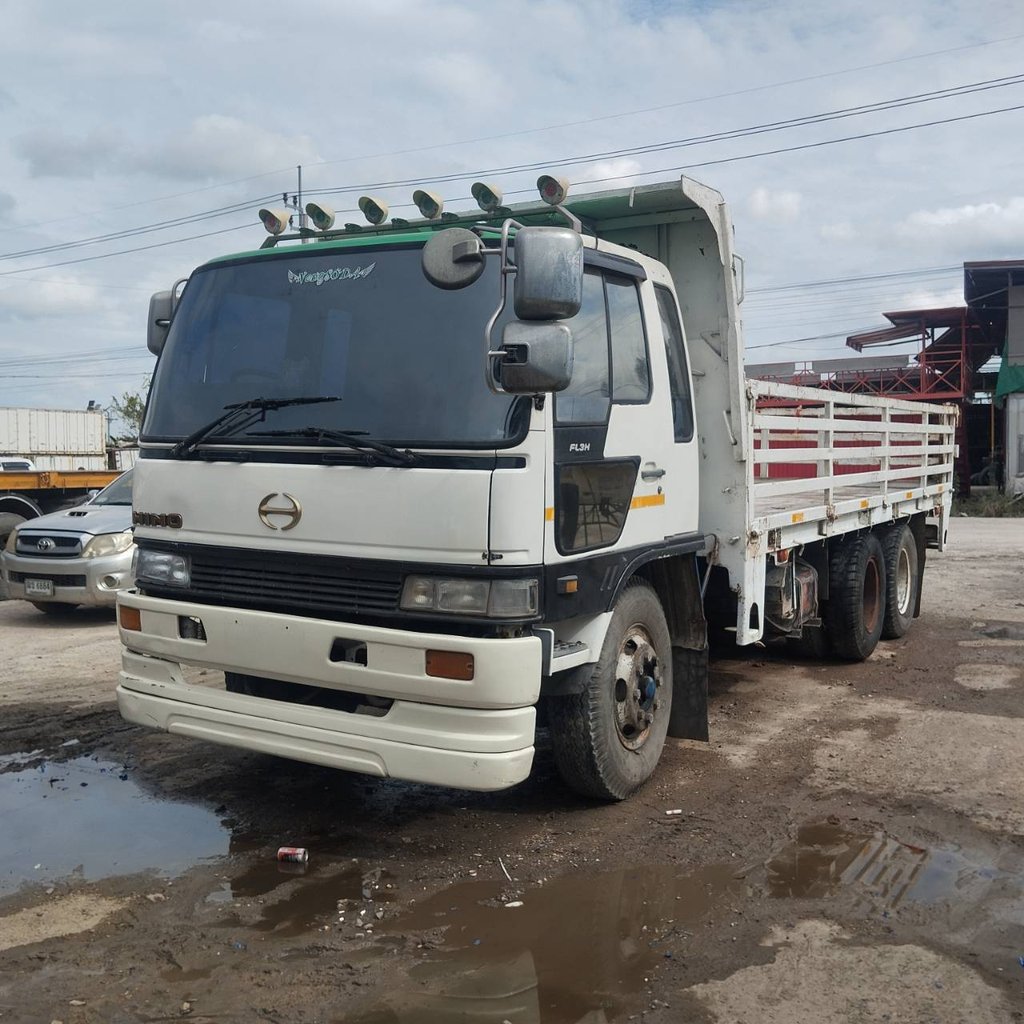 ขายรถสิบล้อ hino 186แรง