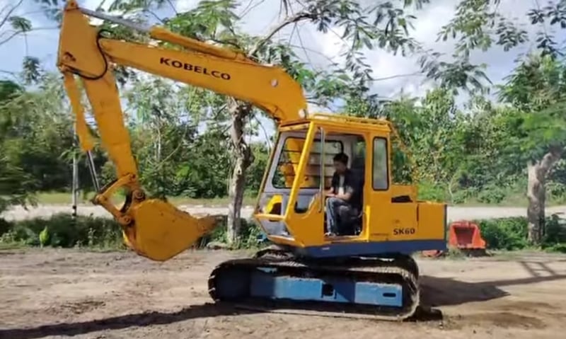 ขายรถแม็คโคร KOBELCO SK 60