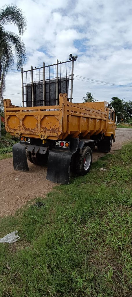 ขายรถหกล้อดั้มฮีโน่ 130แรง